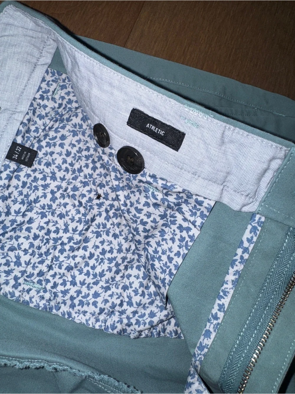 Bonobos Men Light Aqua Chinos 34/32 Lightly Worn  Athletic Fit Smoke Free home